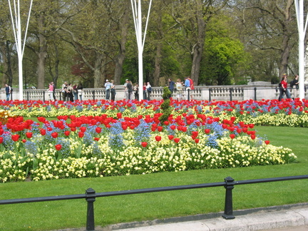 2004-04-25 23-08-26
