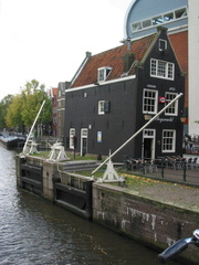2004-10-06 22-37-03